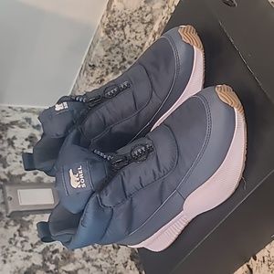 Out N About III Puffy Zip WP Sorels